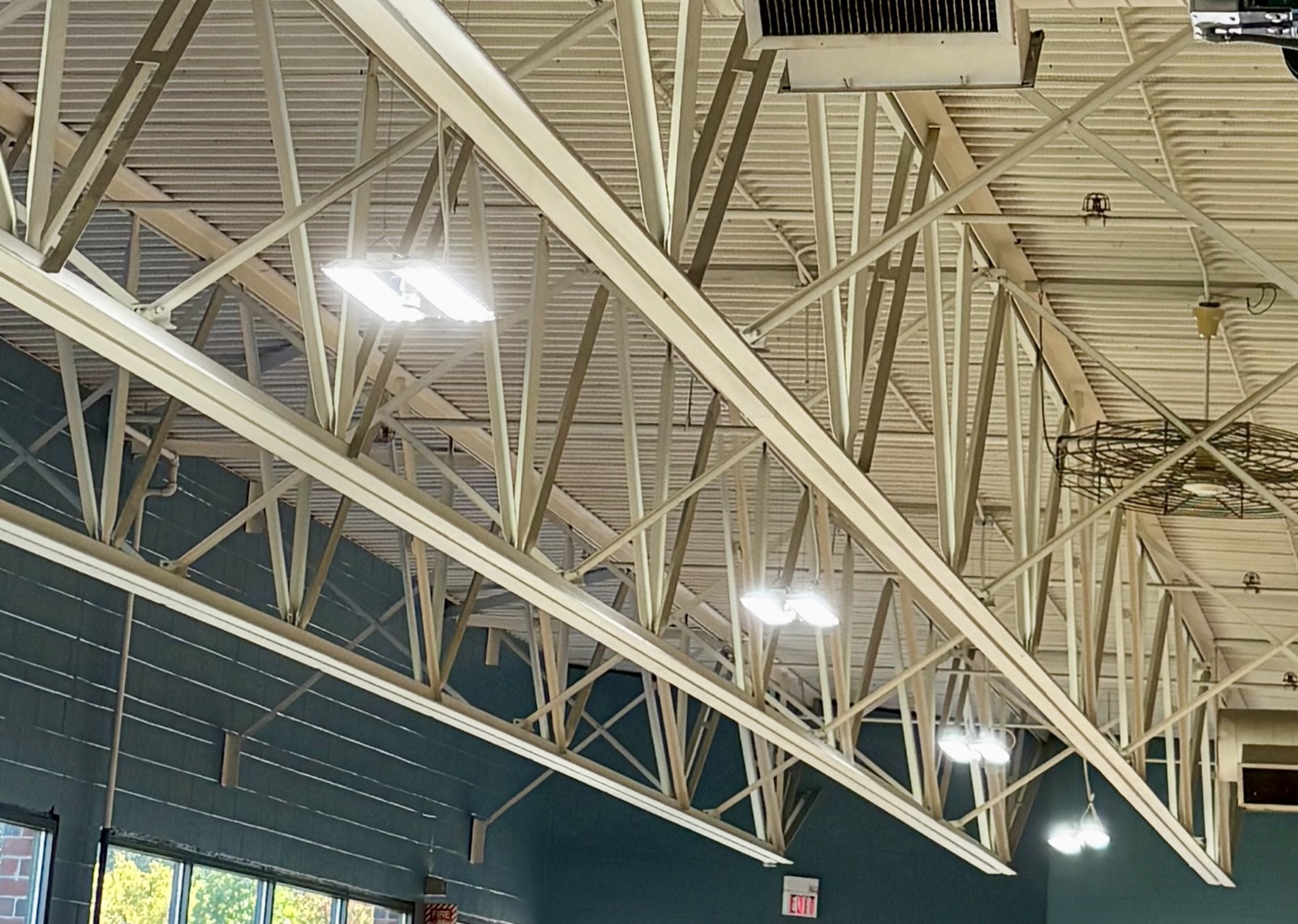 High-bay LED gymnasium lighting